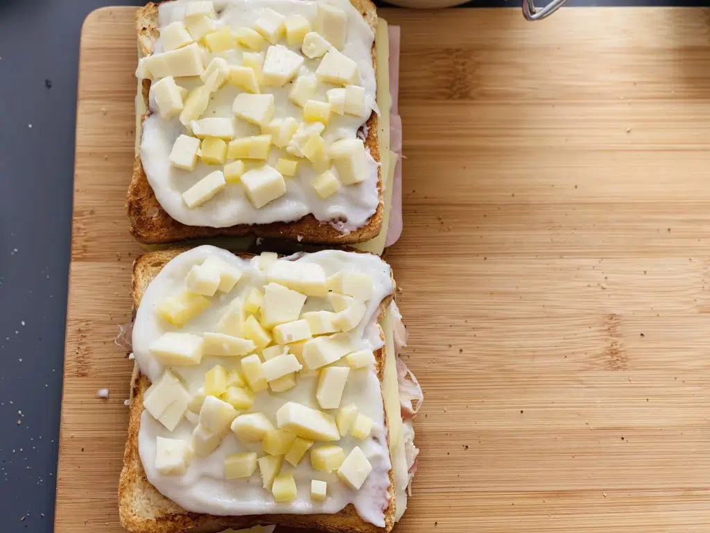 9801CFF0-DCA2-411A-AFA8-610FC032A27D Croque Madame, Croque Monsieur – Sandwich-uri calde frantuzesti