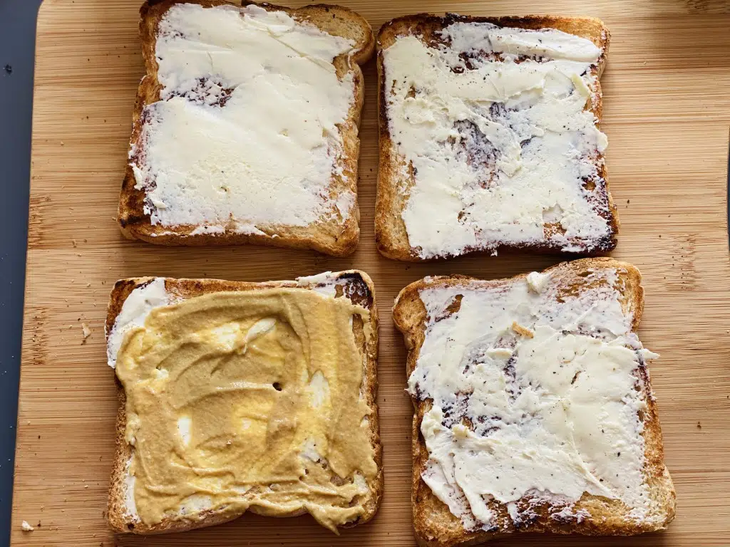 AA2D229A-F827-493B-94C7-EB9F4101C745 Croque Madame, Croque Monsieur – Sandwich-uri calde frantuzesti