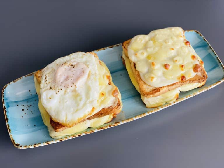 Croque Madame, Croque Monsieur – Sandwich-uri calde frantuzesti