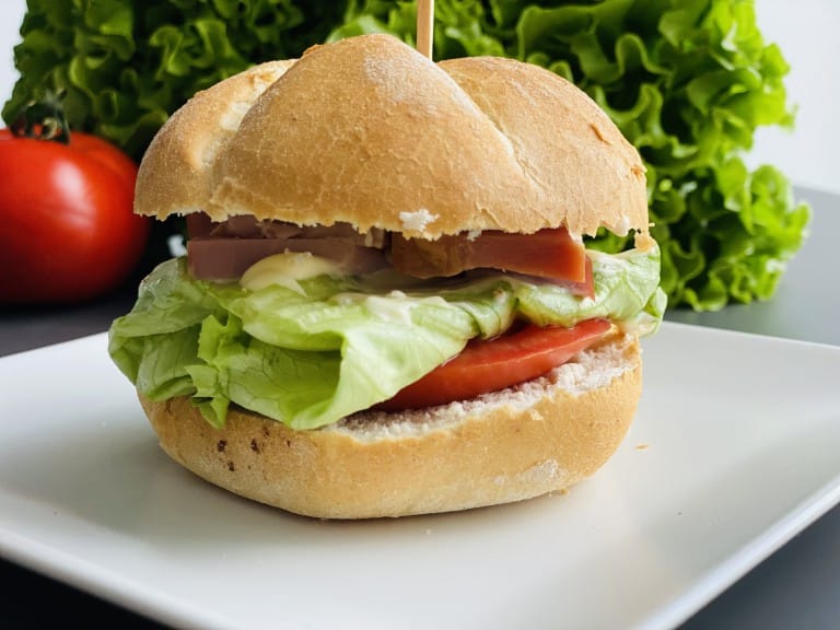 Sandwich BLT – Bacon, Lettuce, Tomato