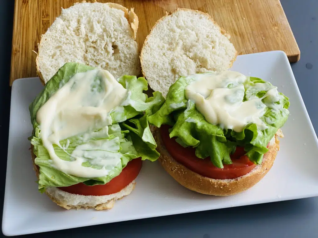 6C59998D-47DC-464E-B212-C67C89FB7063 Sandwich BLT – Bacon, Lettuce, Tomato)