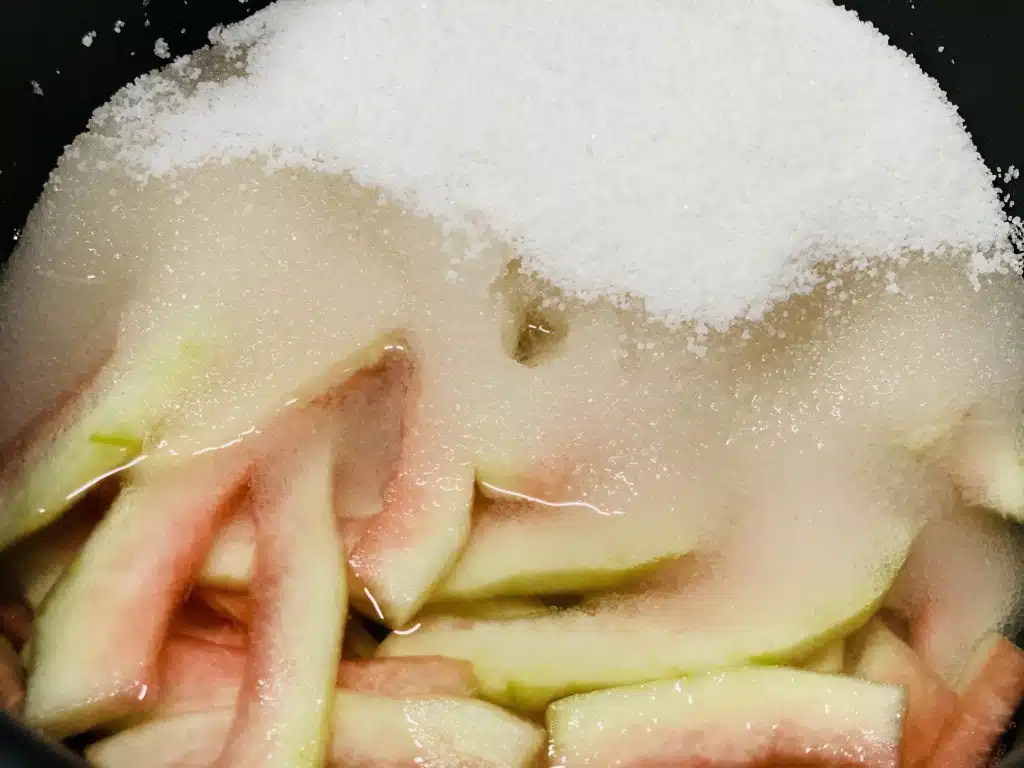 3547A74D-5AD6-49E7-AB3B-EB9135DF0744 Dulceata din coaja de pepene verde