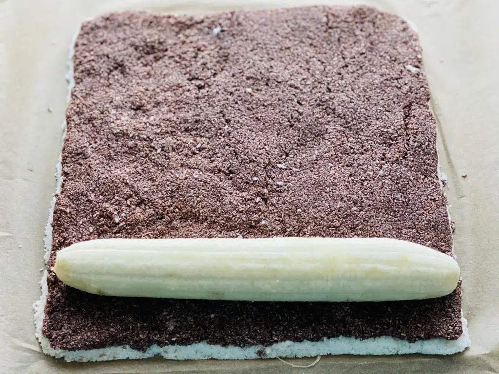 102BCE99-0B35-45A5-802F-CFAF75A69BF4 Rulada din nuca de cocos umpluta cu banana – fara coacere
