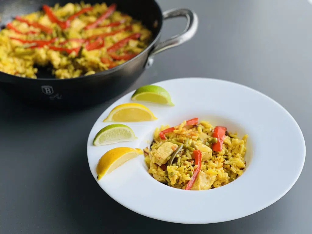 2879CD08-CF00-4D08-B4FC-BD98B219A0BC Paella valenciana de pui