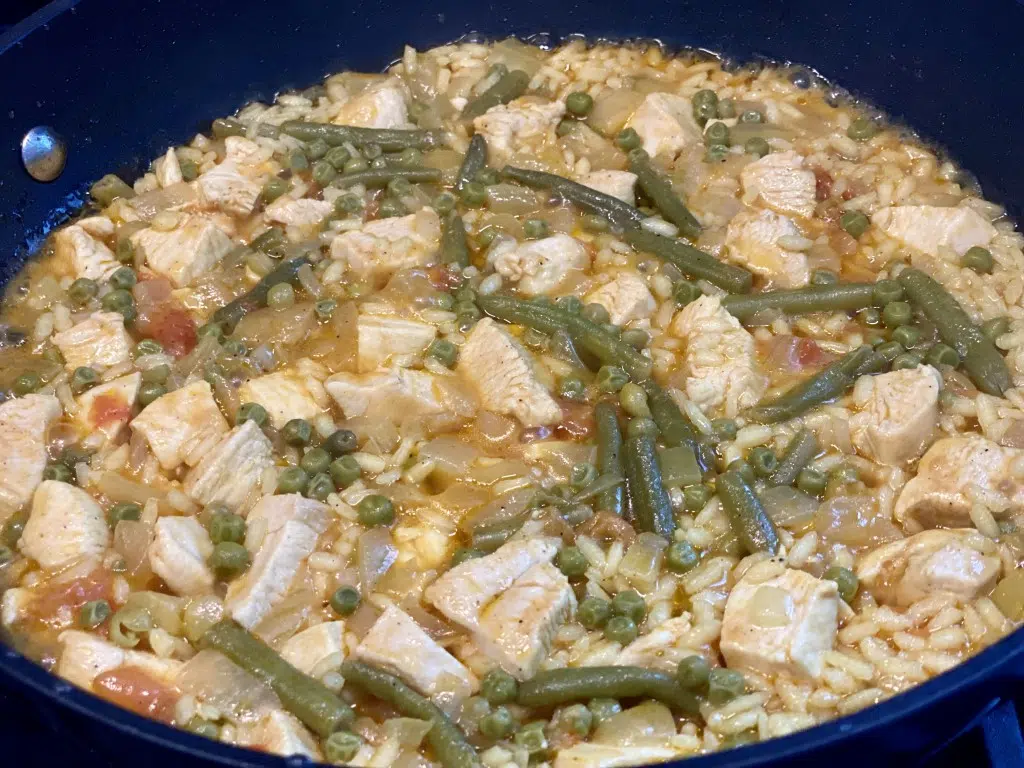3D98C27D-B70F-4FBD-945D-999A1924F3CF Paella valenciana de pui