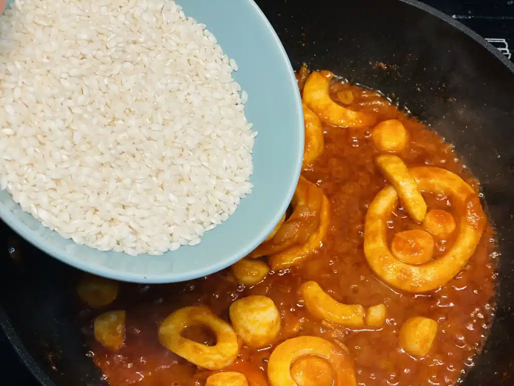 82EB43F7-1C1F-43CF-B2E3-0C055A4E4FFF Paella cu fructe de mare