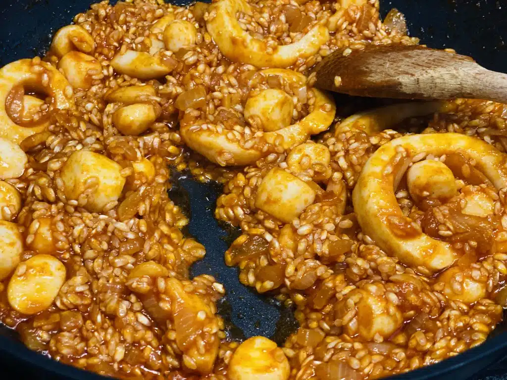 9CC9980F-AA54-4BE3-BA67-C34BF70B8032 Paella cu fructe de mare