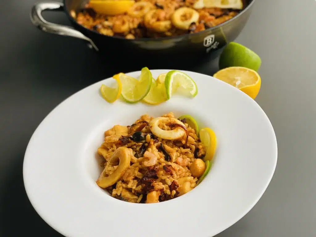 C8AD77BF-1D3A-42EA-85EC-EC895D2914F0 Paella cu fructe de mare