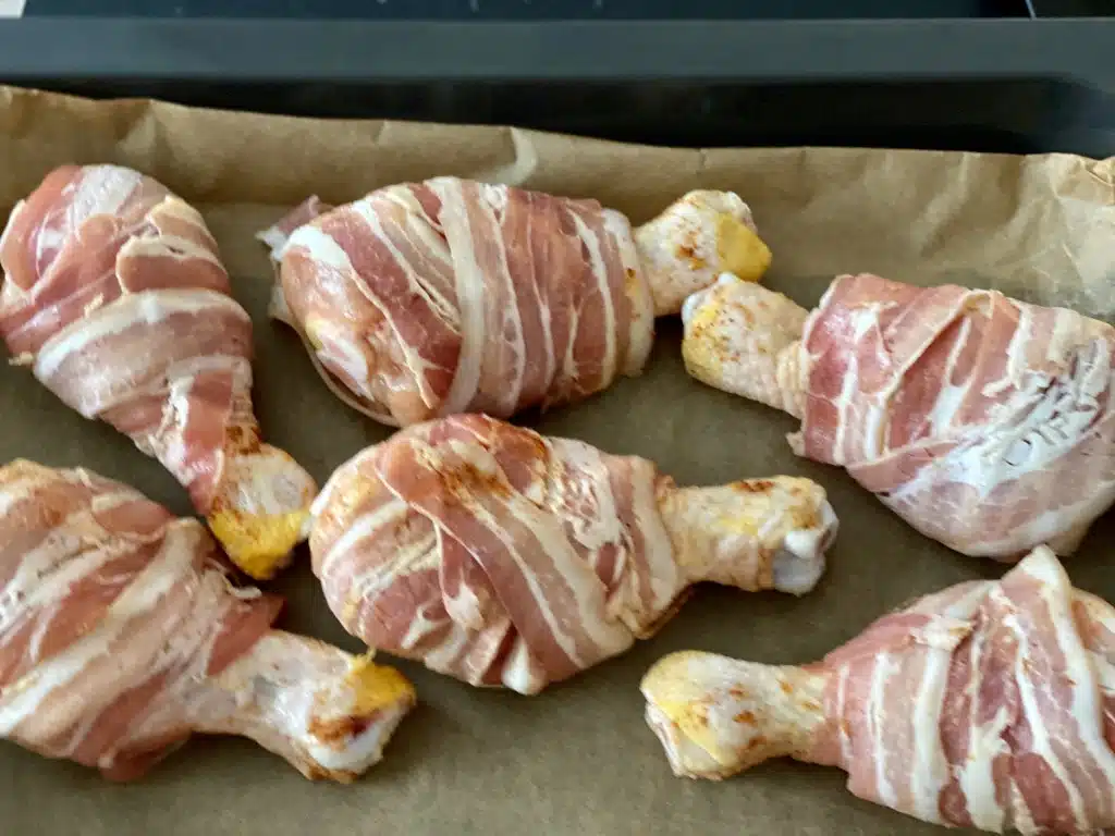 CB554AAE-60B8-4BCD-9C2C-2559D37CEE93 Pulpe de pui invelite in bacon