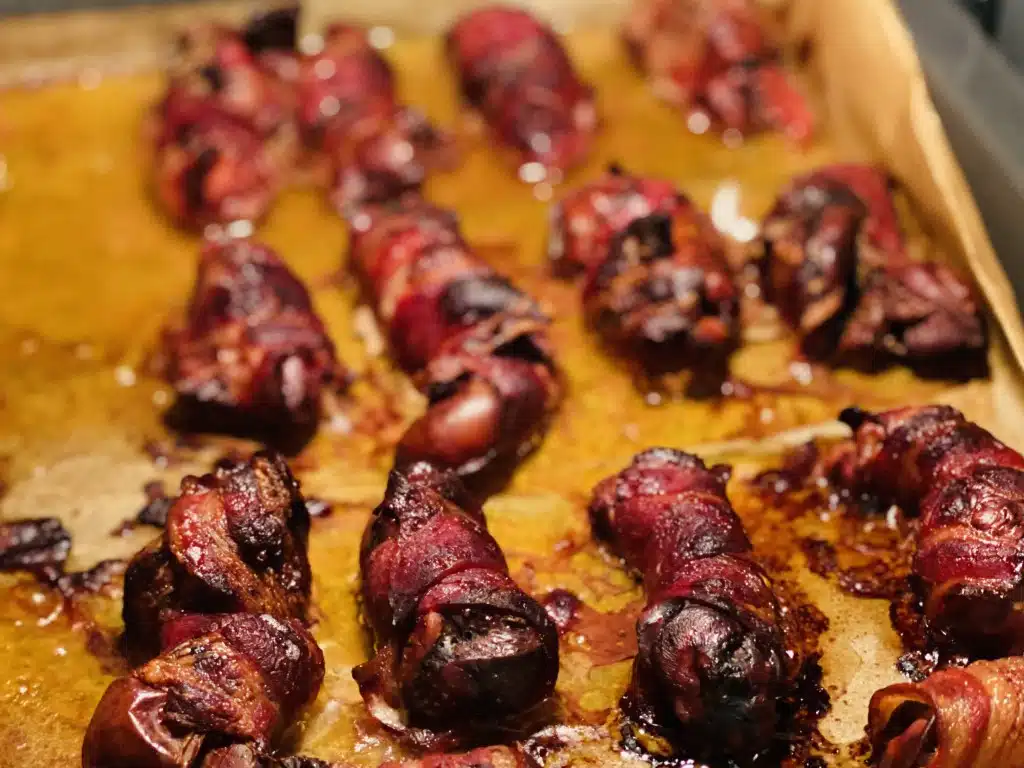 E64FE16E-0C9A-455E-8C18-F7B1A085AF1F Ficatei de pui inveliti in bacon