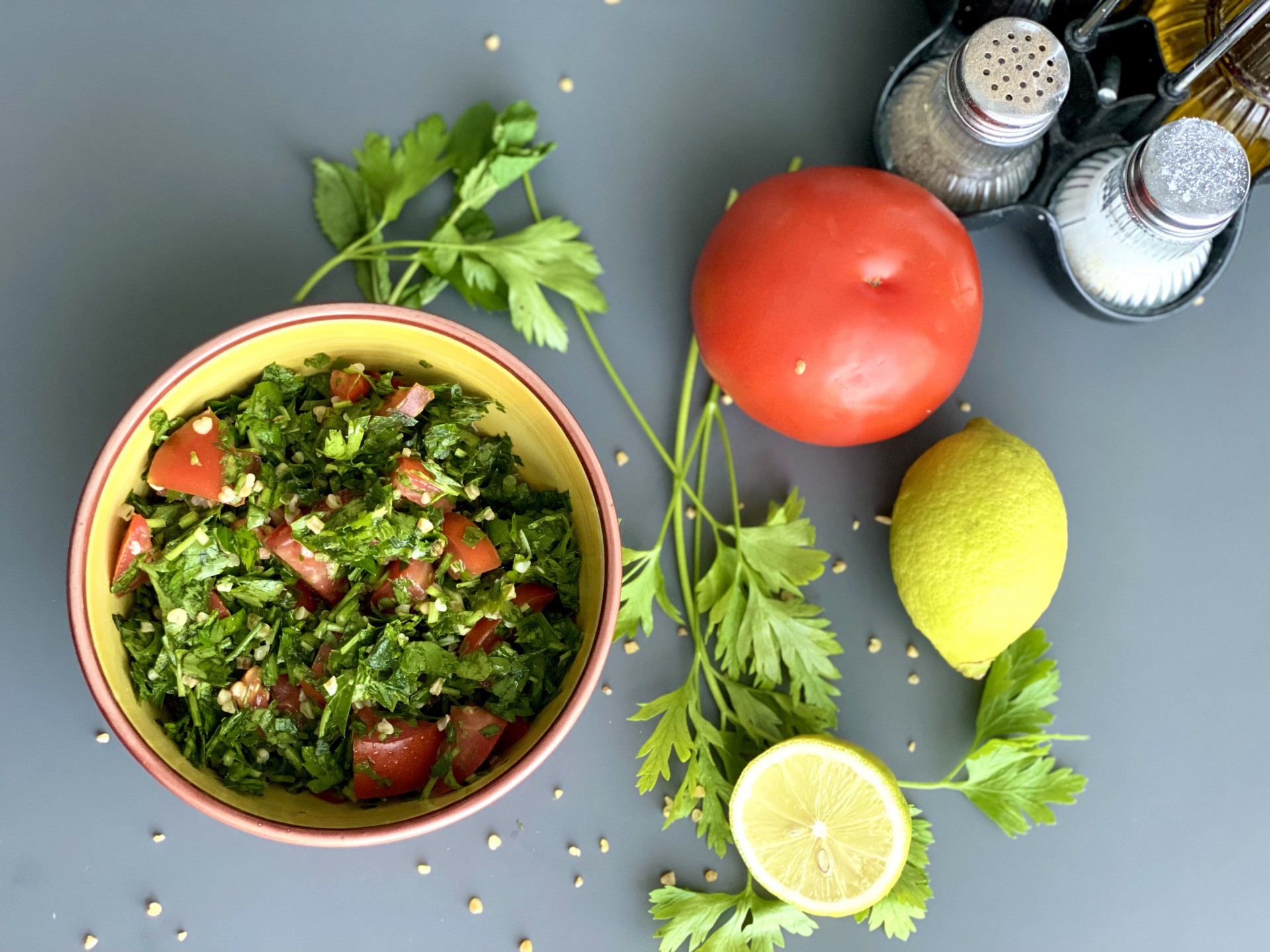 Tabboulleh ( Taboulé) – Salata de patrunjel verde cu bulgur – libaneza