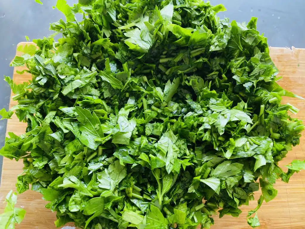 7B2E5F80-AC41-4679-BC6B-BC7F9349E431 Tabboulleh ( Taboulé) – Salata de patrunjel verde cu bulgur – libaneza