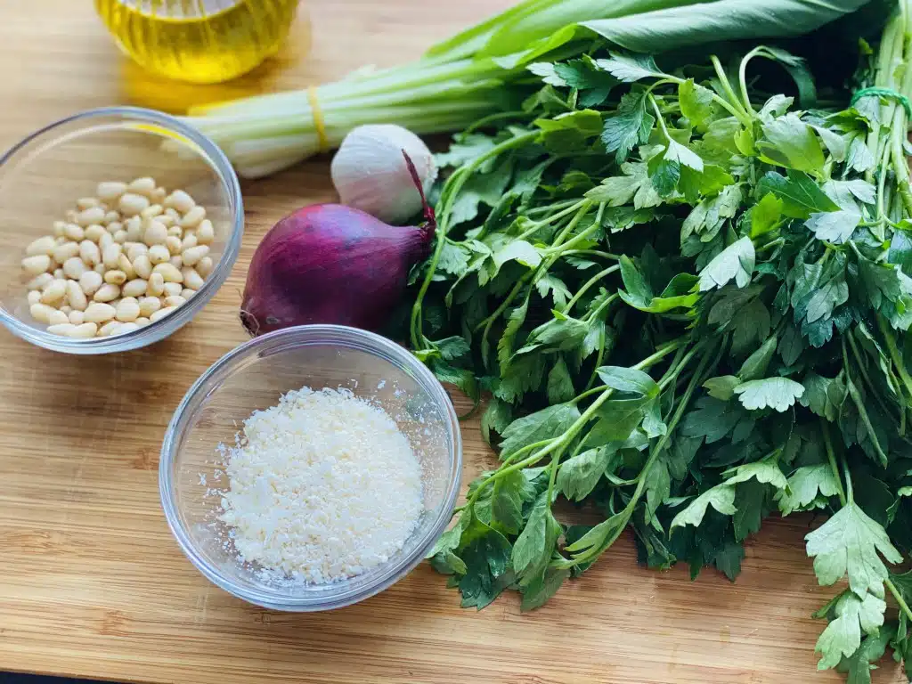 14B0DCD7-CA8B-4756-973B-5AB5E0A41FE0 Pesto de patrunjel
