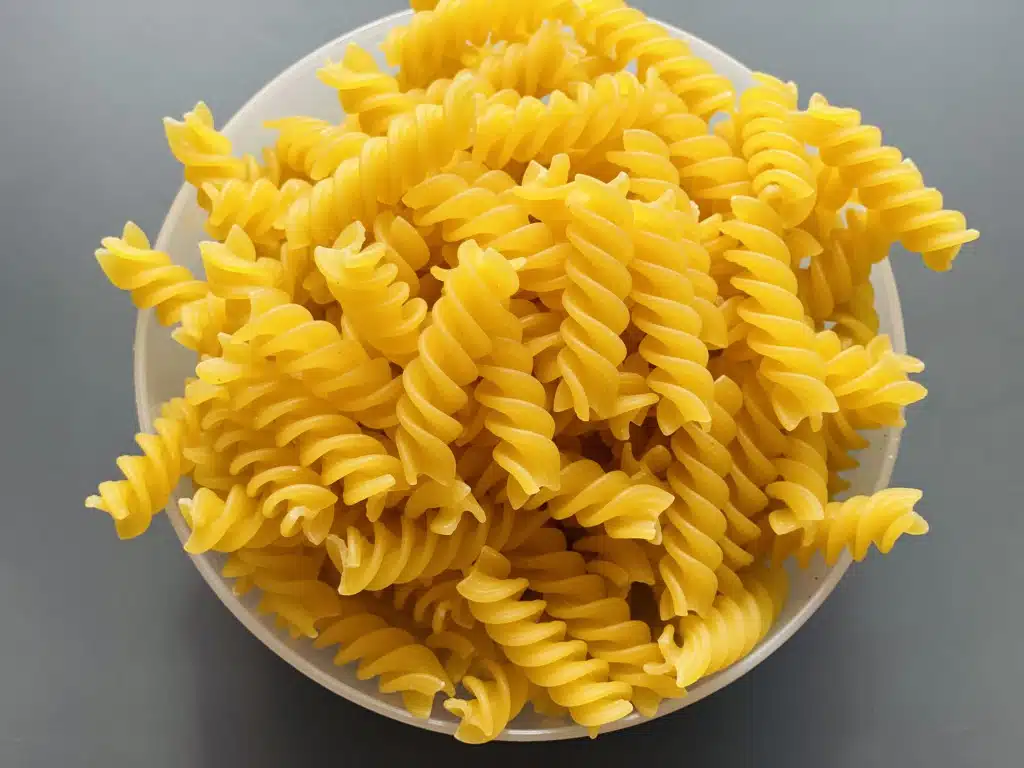 2A21536E-E542-41B0-8193-FE45AABBF565 Paste fusilli cu sos pesto de leurda (usturoi salbatic)