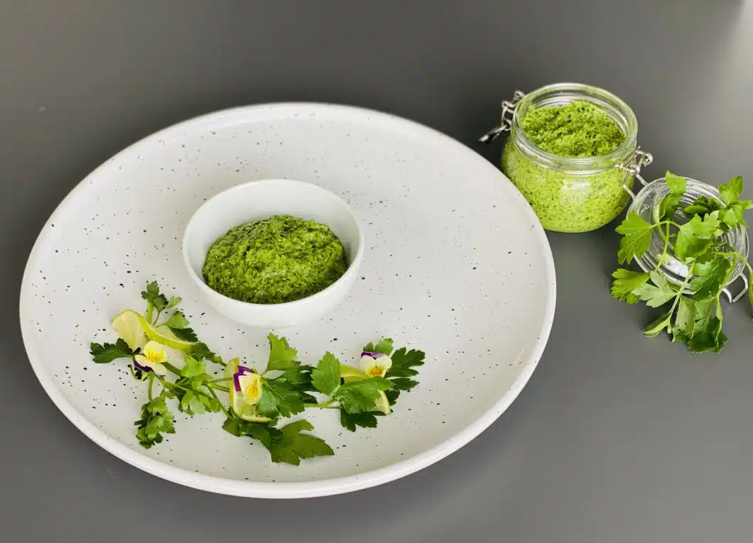Pesto de patrunjel