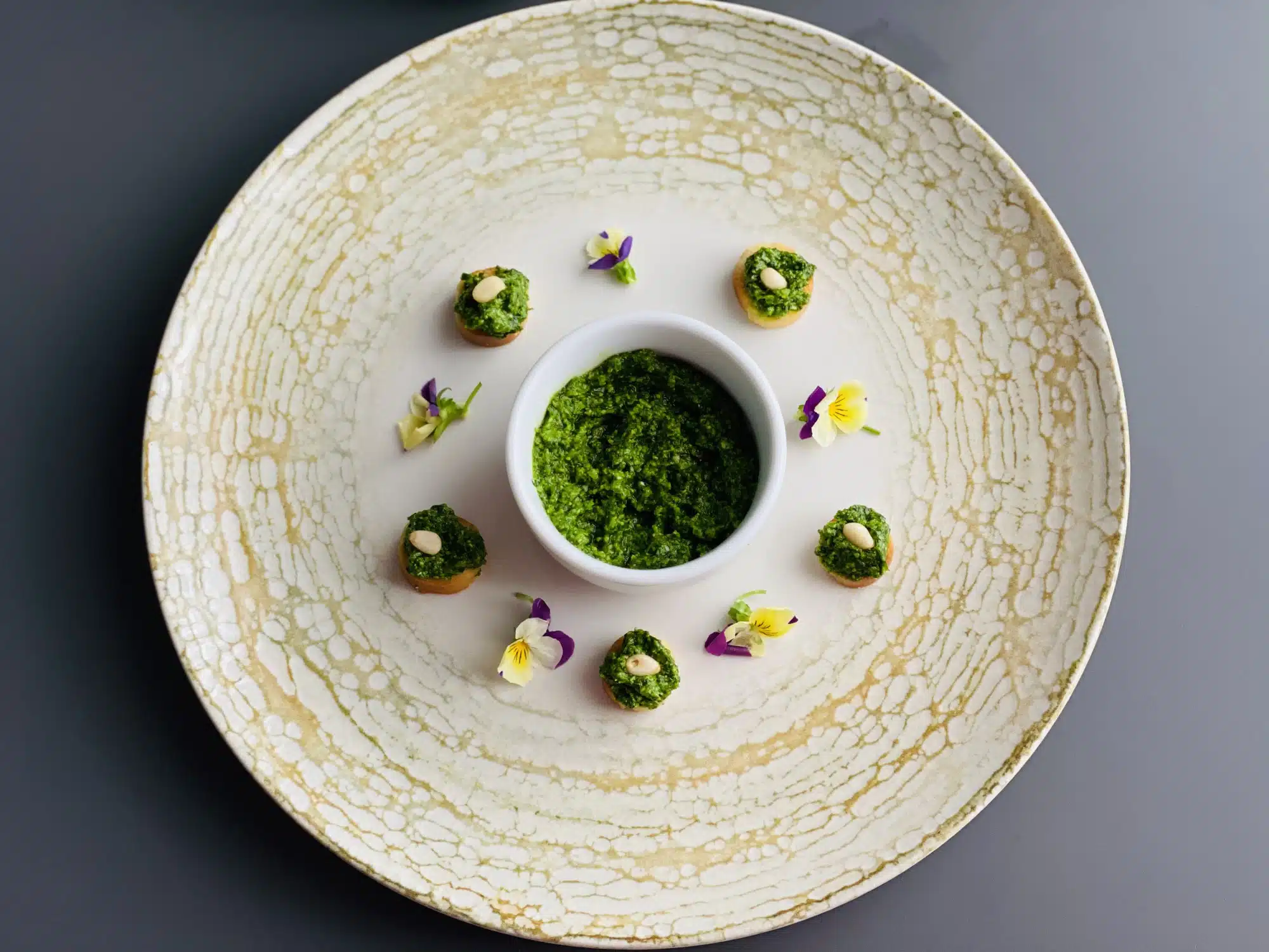Pesto de leurda (usturoi salbatic)