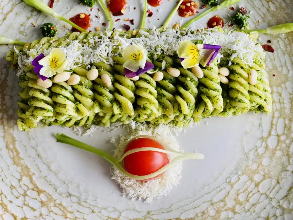 703A96F0-3E7A-41F5-9AA8-19973F0021B4 Paste fusilli cu sos pesto de leurda (usturoi salbatic)