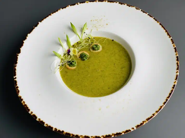 Supa crema de leurda (usturoi salbatic)