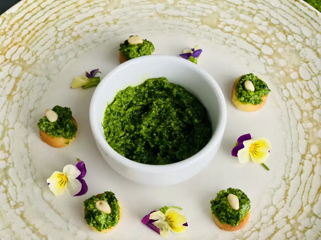 936095DE-72EB-48B1-9340-48D08E39FE14 Pesto de leurda (usturoi salbatic)
