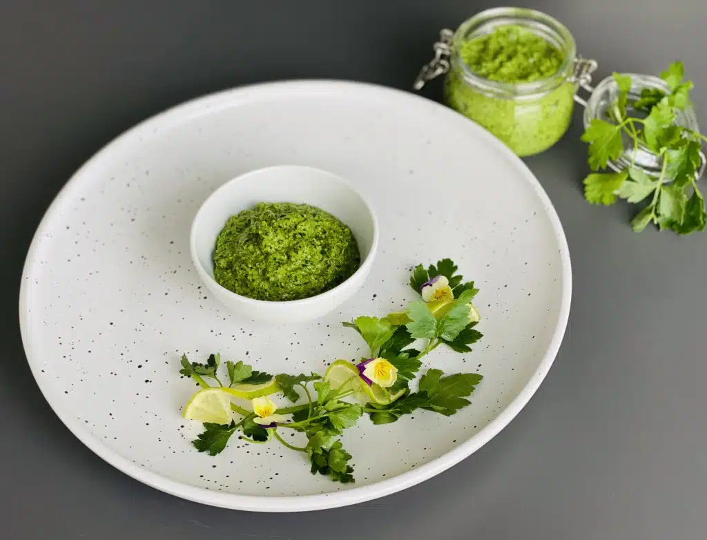 D5680B37-2B72-468E-9805-A466BF5CAA8D Pesto de patrunjel