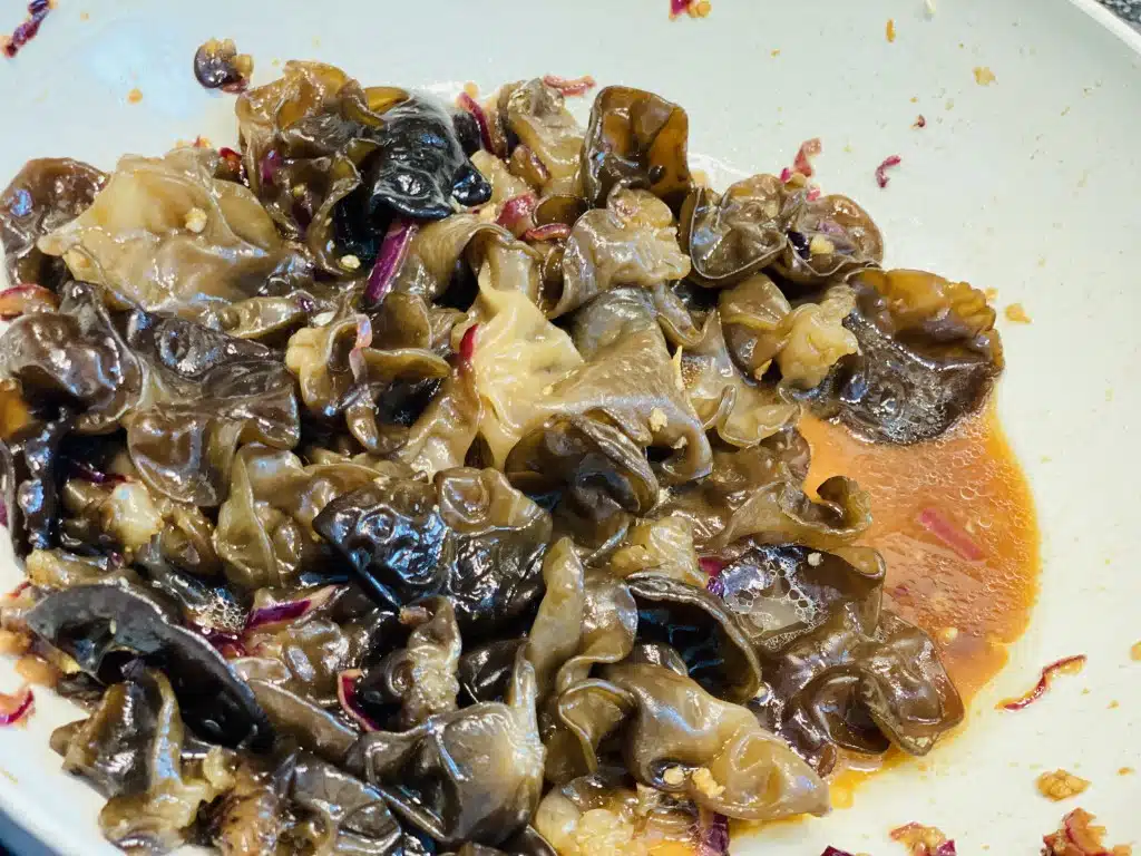 44E64A28-1599-48C3-960C-A97B751D0431 Salata de ciuperci urechi de lemn – reteta asiatica