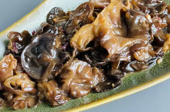 Salata de ciuperci urechi de lemn – reteta asiatica