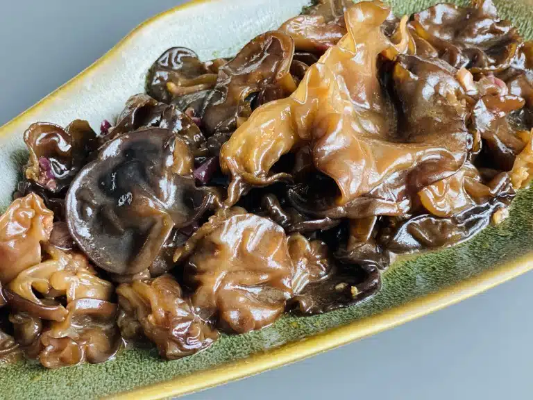 Salata de ciuperci urechi de lemn – reteta asiatica