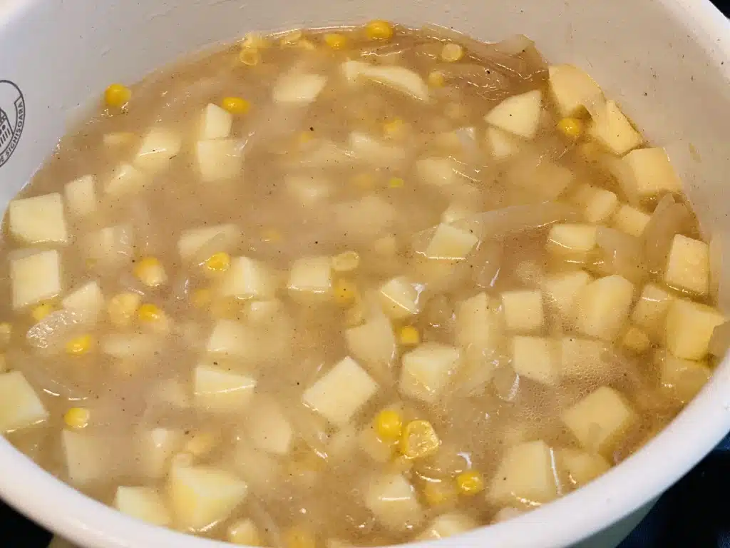 416B6E5A-57ED-4834-A7FD-89228237B0BD Chowder de porumb