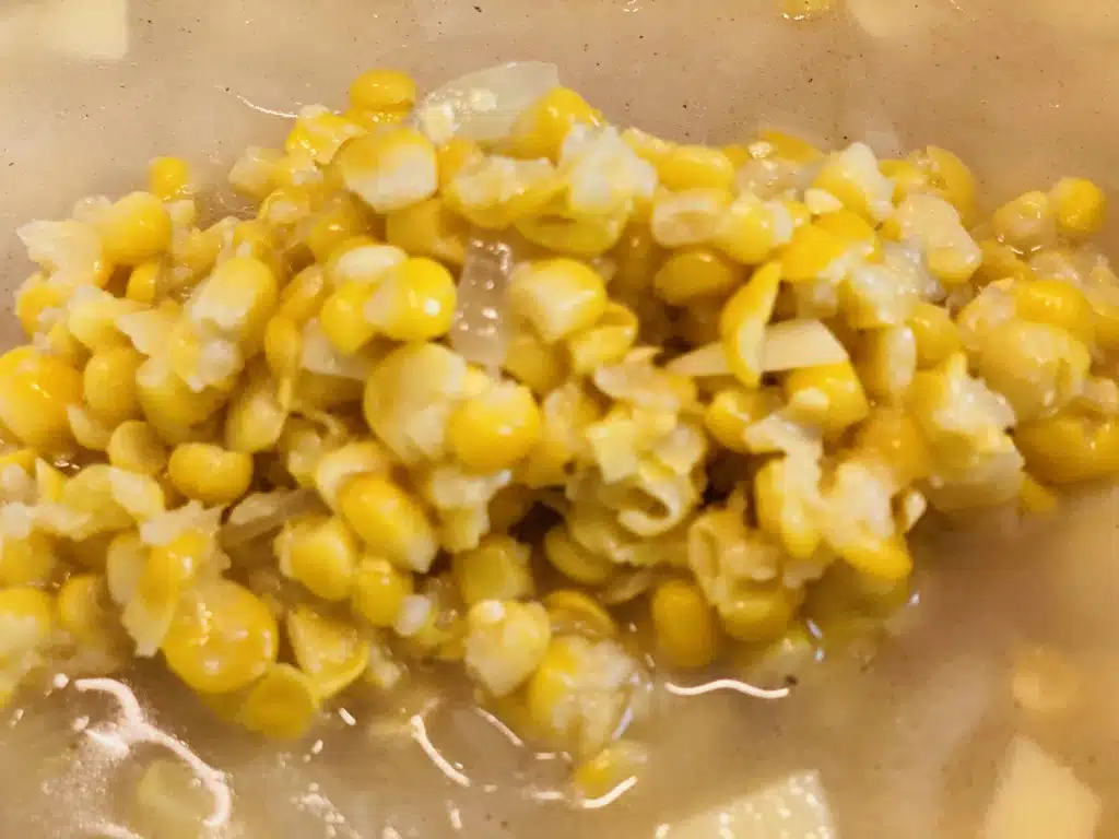 84C69F36-4538-4E4F-B635-94E0E7D982E9 Chowder de porumb