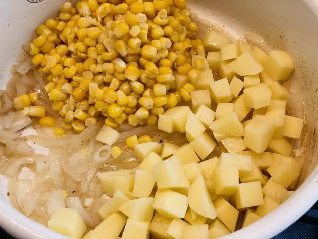 B7BF2AA0-01D2-4C3C-B0B9-8DE1C7BB5332 Chowder de porumb