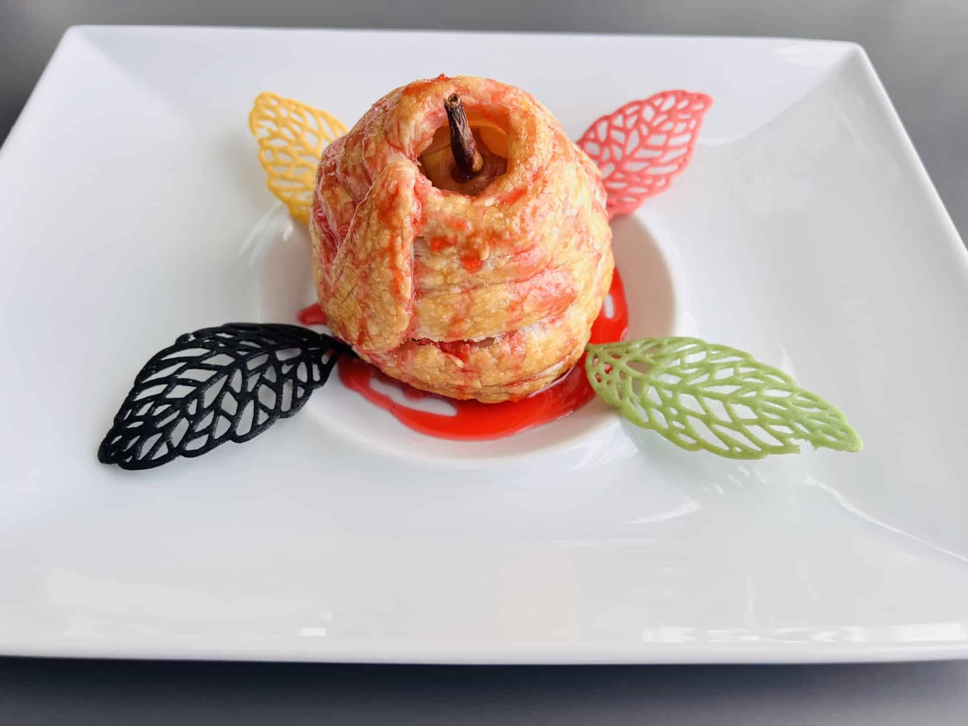 Pere umplute, infasurate in aluat foietaj – la cuptor